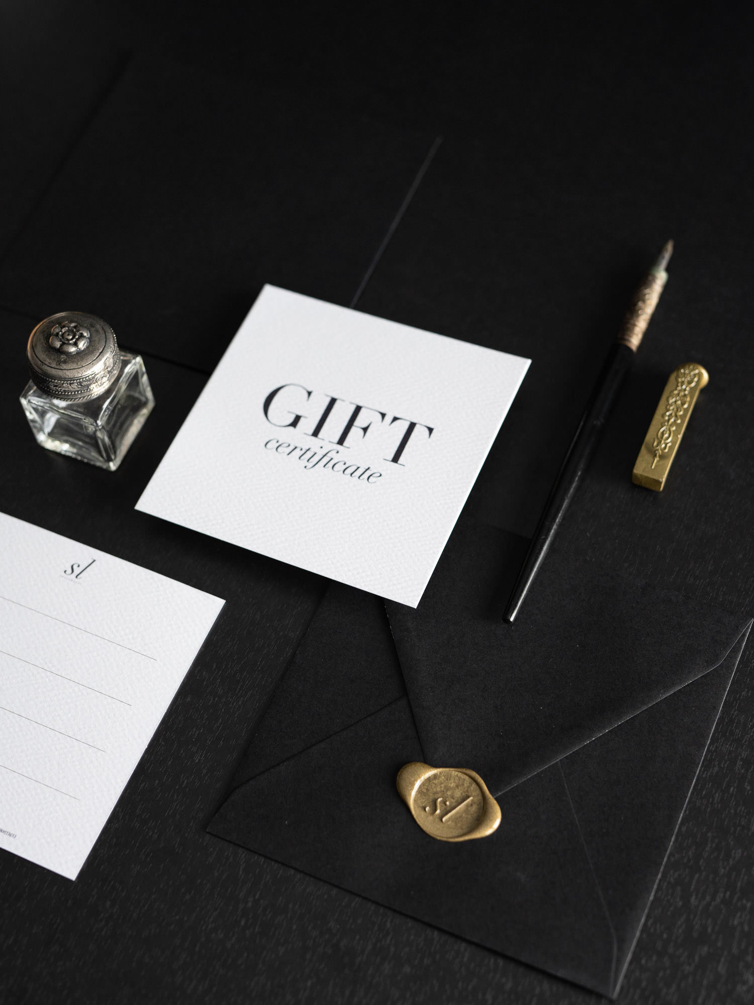 Questa immagine ha l'attributo alt vuoto; il nome del file è regalo-buono-servizio-fotografico.jpg